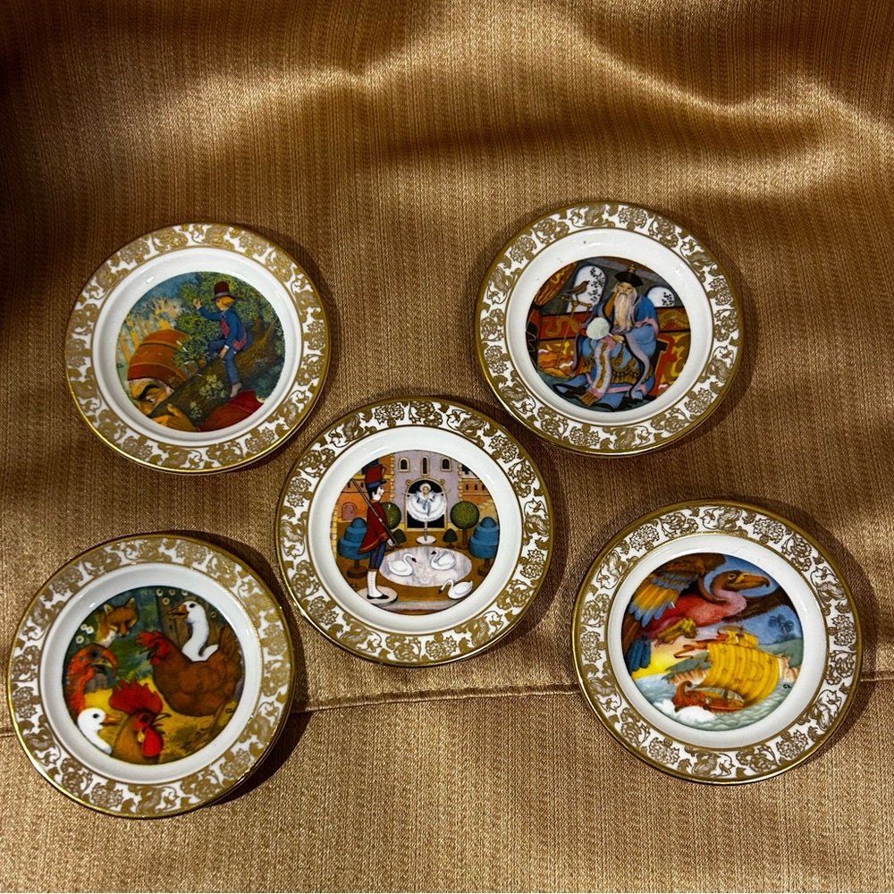 5; 3” Mini Franklin Porcelain signature edition plates.